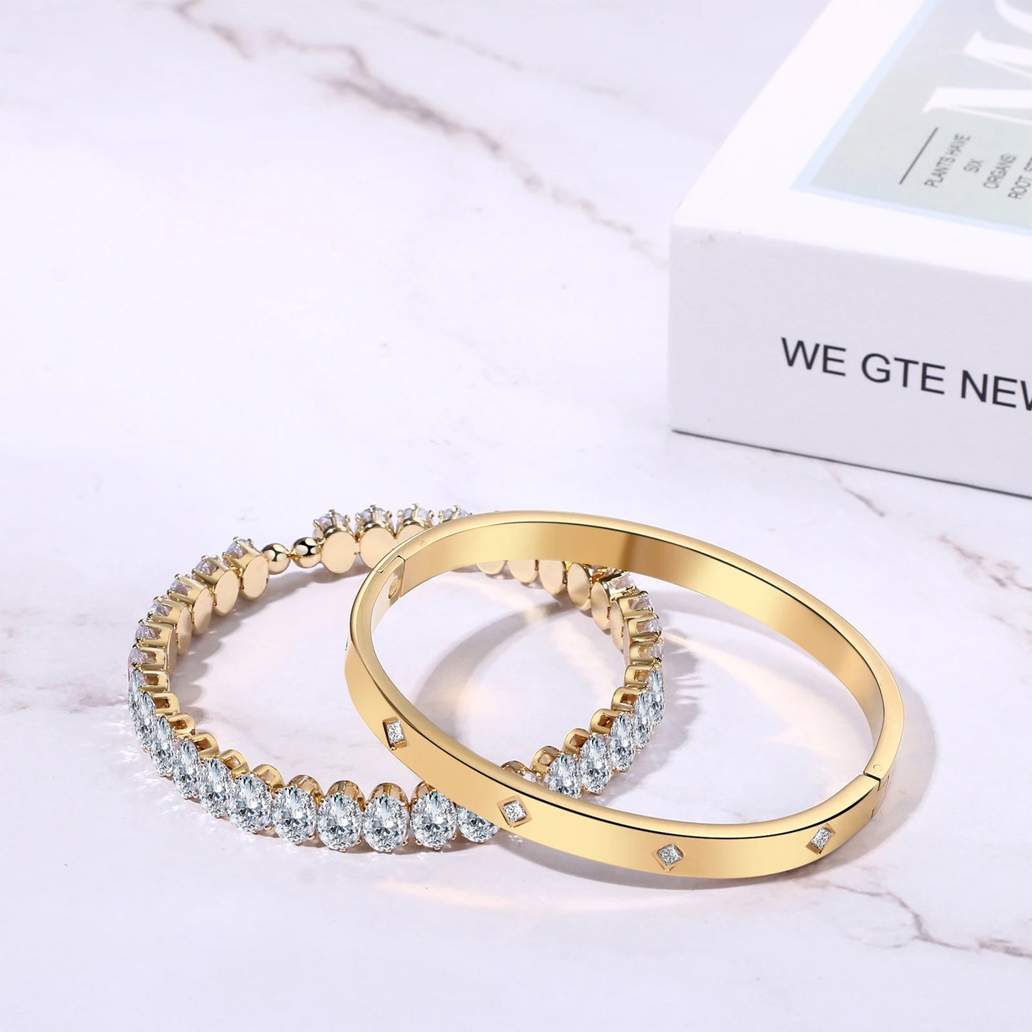 BONISKISS Ladies' 2-Piece Adjustable Fold Bracelets – Exquisite Gold Jewelry with Zirconia